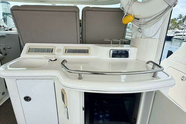 Sea Ray 480 Motor Yacht Yacht For Sale