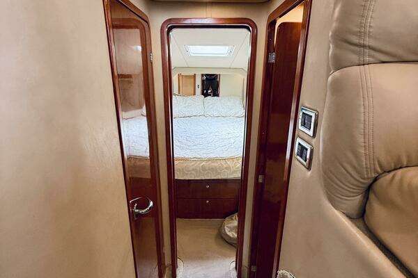 Sea Ray 480 Motor Yacht Yacht For Sale