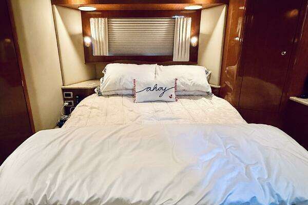 Sea Ray 480 Motor Yacht Yacht For Sale