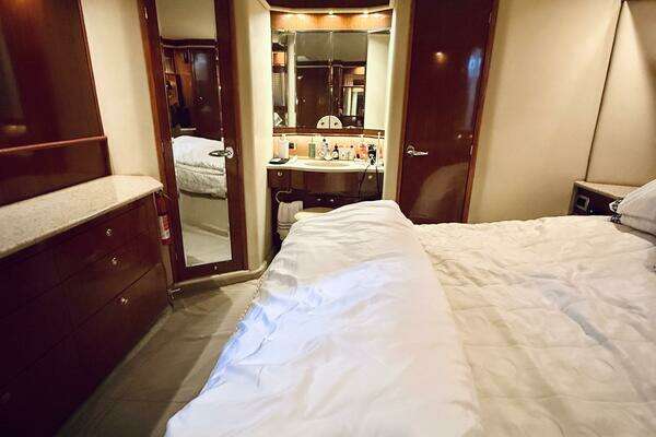 Sea Ray 480 Motor Yacht Yacht For Sale