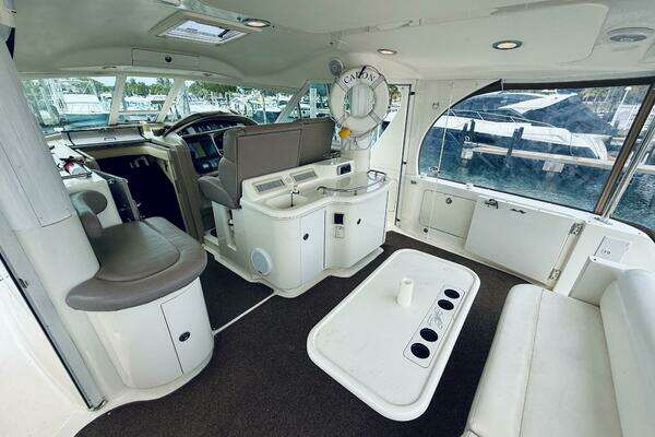 Sea Ray 480 Motor Yacht Yacht For Sale