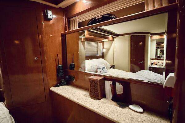 Sea Ray 480 Motor Yacht Yacht For Sale