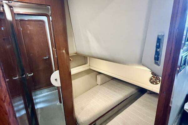 Sea Ray 480 Motor Yacht Yacht For Sale