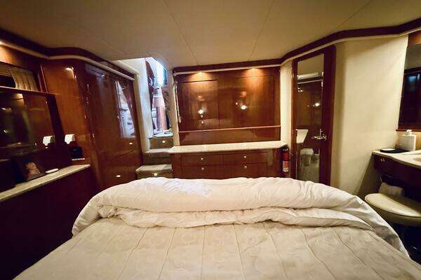 Sea Ray 480 Motor Yacht Yacht For Sale