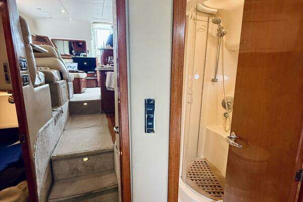 Sea Ray 480 Motor Yacht Yacht For Sale