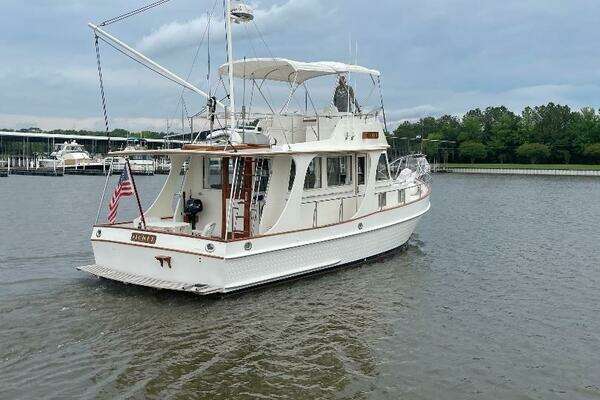 Photo of the 1992 Grand Banks Europa "Choices"