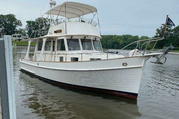 Photo of the 1992 Grand Banks Europa "Choices"