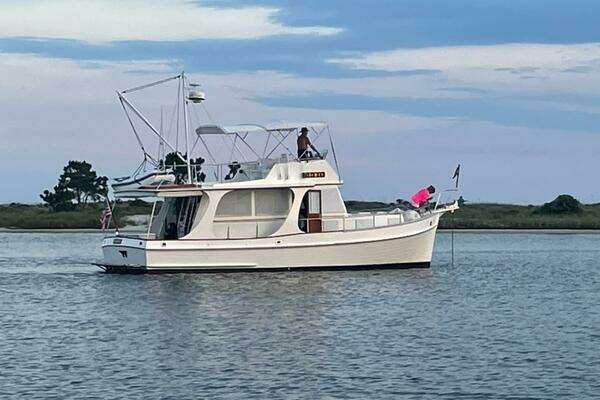 Photo of the 1992 Grand Banks Europa "Choices"