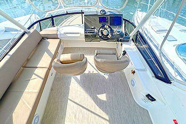 Carver C40 Yacht For Sale
