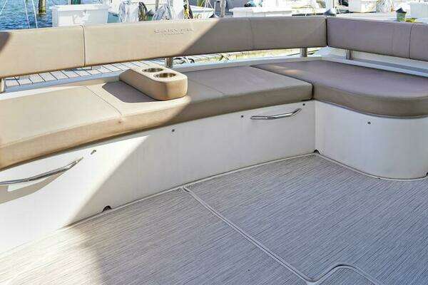 Carver C40 Yacht For Sale