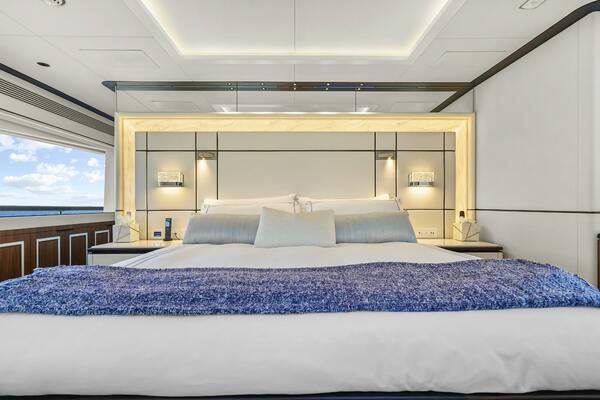 MISS MICHELLE 122ft Horizon Yacht For Sale