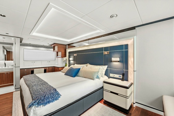 MISS MICHELLE 122ft Horizon Yacht For Sale