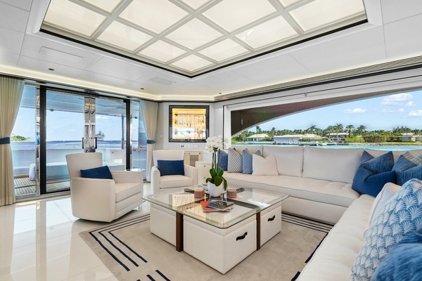 MISS MICHELLE 122ft Horizon Yacht For Sale