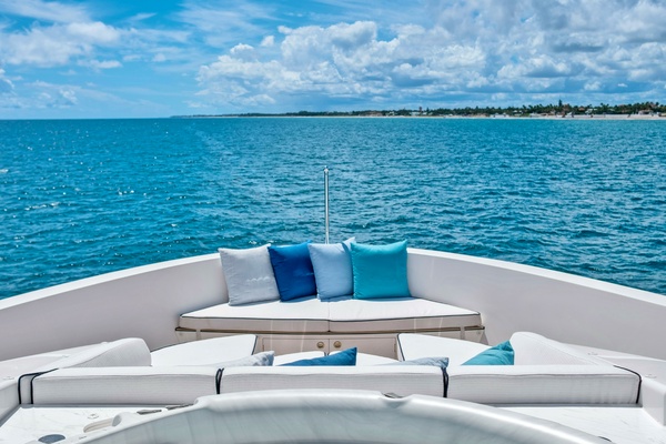 MISS MICHELLE 122ft Horizon Yacht For Sale