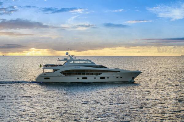 MISS MICHELLE 122ft Horizon Yacht For Sale