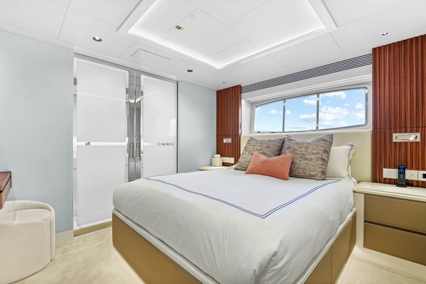 MISS MICHELLE 122ft Horizon Yacht For Sale