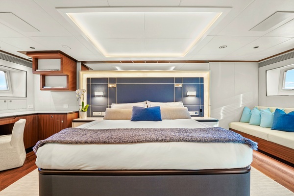 MISS MICHELLE 122ft Horizon Yacht For Sale