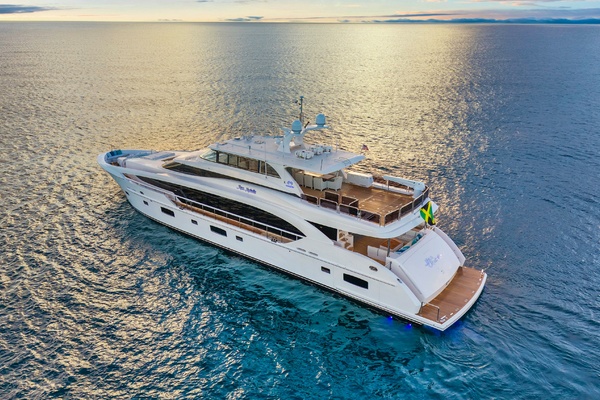 MISS MICHELLE 122ft Horizon Yacht For Sale