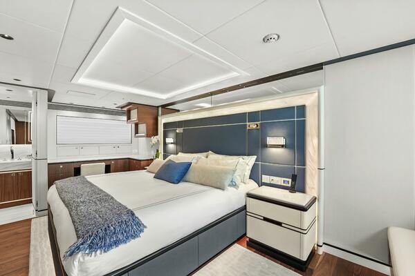 MISS MICHELLE 122ft Horizon Yacht For Sale