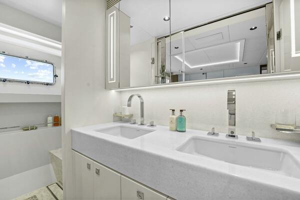 MISS MICHELLE 122ft Horizon Yacht For Sale