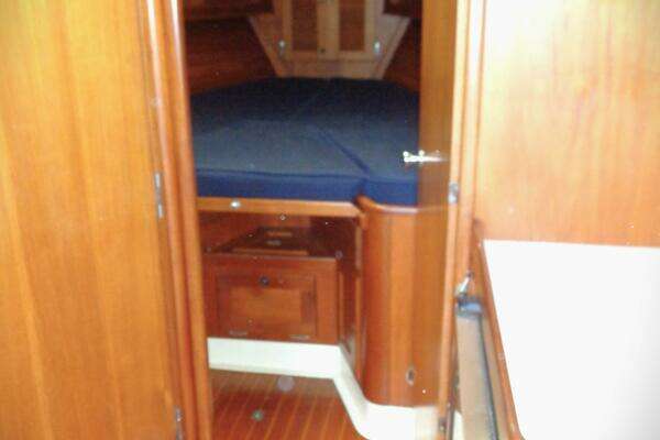 Photo of the 1983 Bristol 41.1 "CATTYWAMPUS"