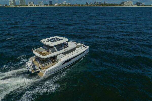 Robertson & Caine  Yacht For Sale