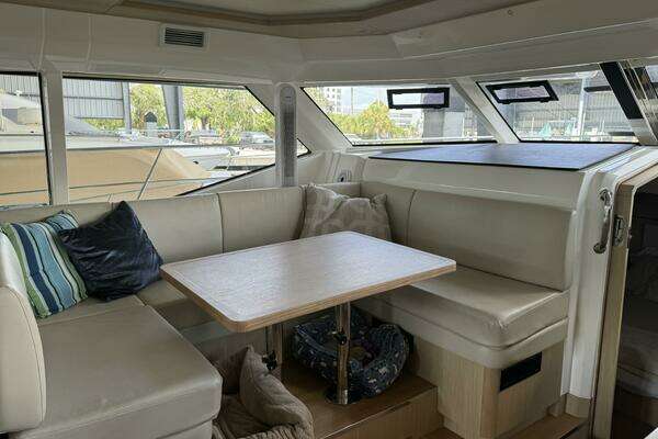 Aquila 44 Yacht For Sale