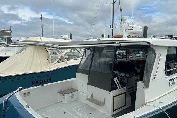 True North 34 Outboard Express Yacht For Sale