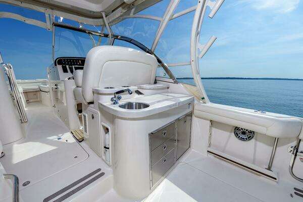 Grady-White Freedom 335 Yacht For Sale