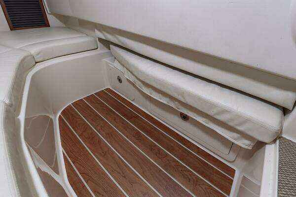 Grady-White Freedom 335 Yacht For Sale