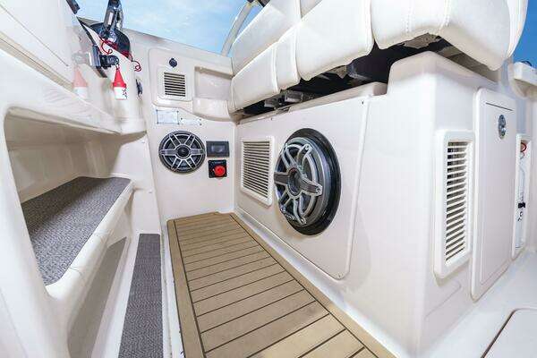 Grady-White Freedom 335 Yacht For Sale