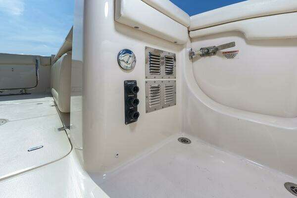 Grady-White Freedom 335 Yacht For Sale