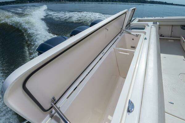 Grady-White Freedom 335 Yacht For Sale