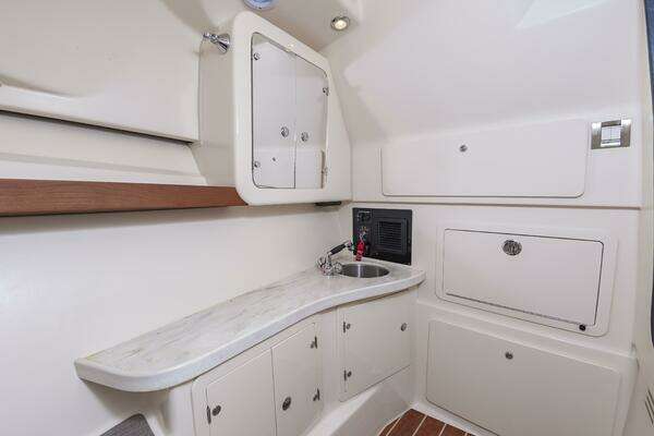 Grady-White Freedom 335 Yacht For Sale
