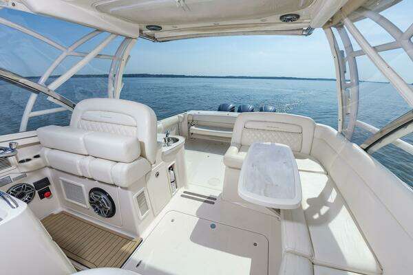 Grady-White Freedom 335 Yacht For Sale