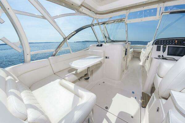 Grady-White Freedom 335 Yacht For Sale