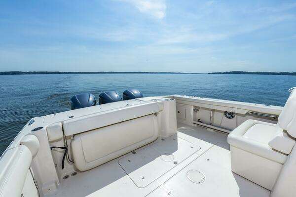 Grady-White Freedom 335 Yacht For Sale