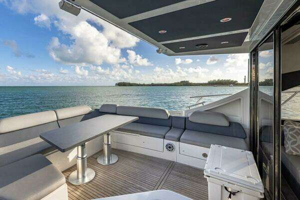 2015 Azimut 55
