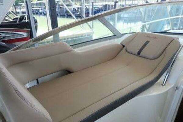 Sea Ray 350 Sundancer Yacht For Sale