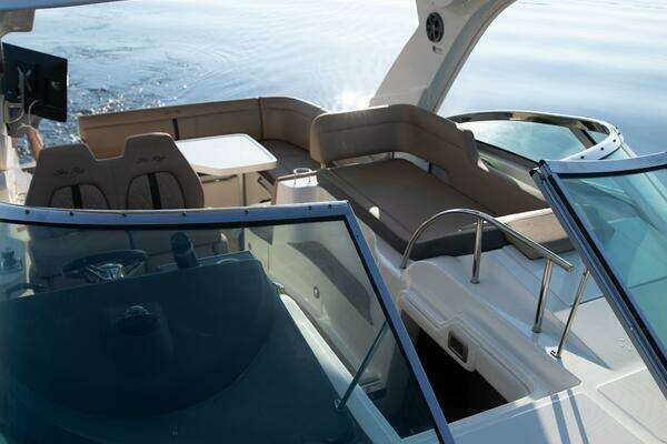 2016 Sea Ray 35