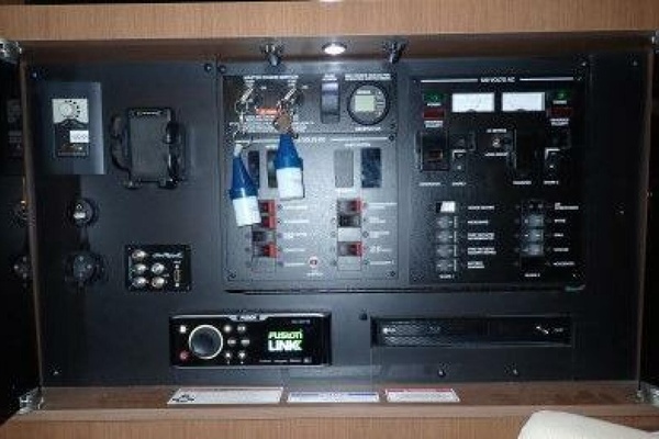 35ft Sea Ray Yacht For Sale