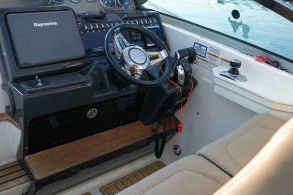 35ft Sea Ray Yacht For Sale