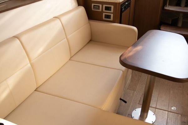 35ft Sea Ray Yacht For Sale