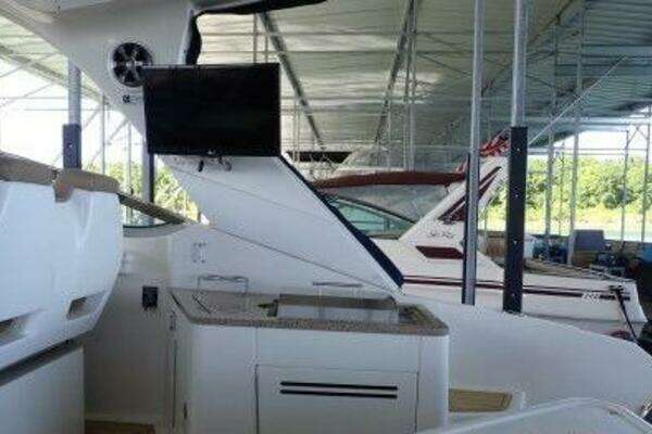 Sea Ray 350 Sundancer Yacht For Sale