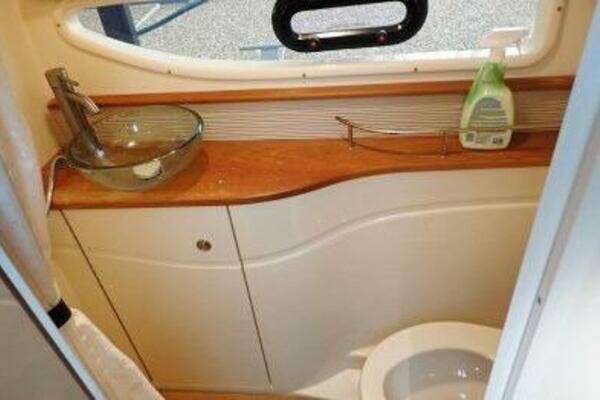 Sea Ray 350 Sundancer Yacht For Sale