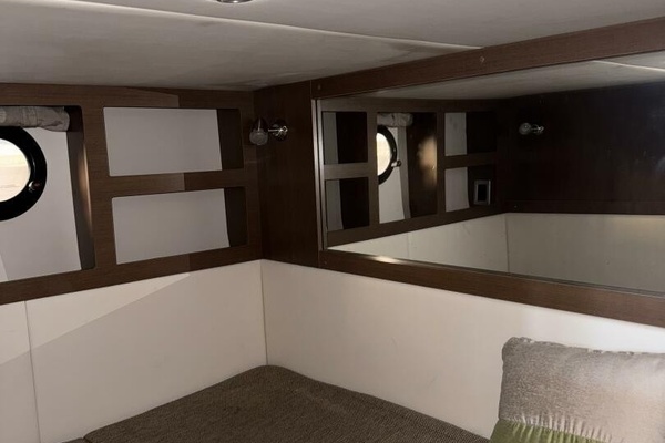 35ft Sea Ray Yacht For Sale