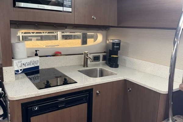 35ft Sea Ray Yacht For Sale