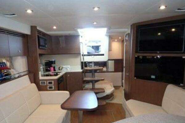 Sea Ray 350 Sundancer Yacht For Sale