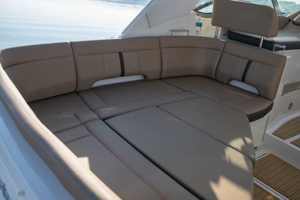 35ft Sea Ray Yacht For Sale