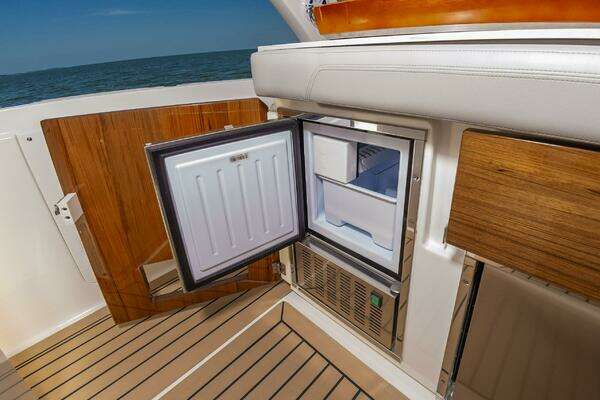 Tiara Yachts 43 LS Yacht For Sale